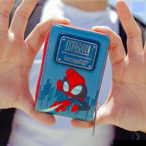 Marvel SDCC 2024 Limited Edition Spider-Man Glow Accordion Zip Around Wallet NWT